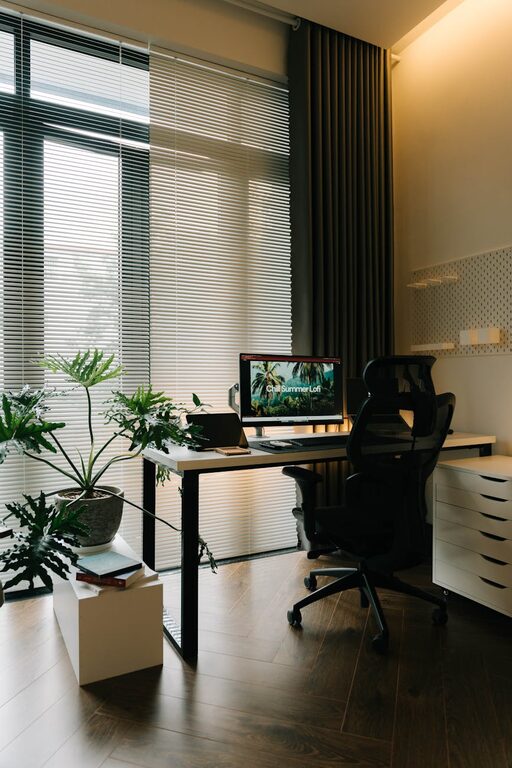 Tips for Creating a Relaxing Home Workspace to Boost Productivity and Comfort